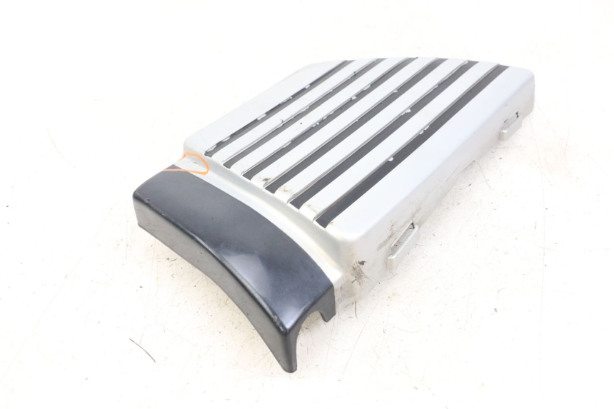 photo de UNTER SITZ VERKLEIDUNG RECHTS SUZUKI GSX E 250 (1982 - 1983) - Technische Nahaufnahme