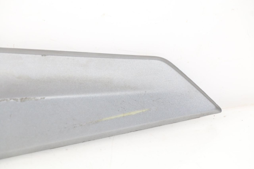 photo de UNTER SITZ VERKLEIDUNG RECHTS SYM GTS EFI ABS 125 (2012 - 2016) - Gesamtansicht des Produkts