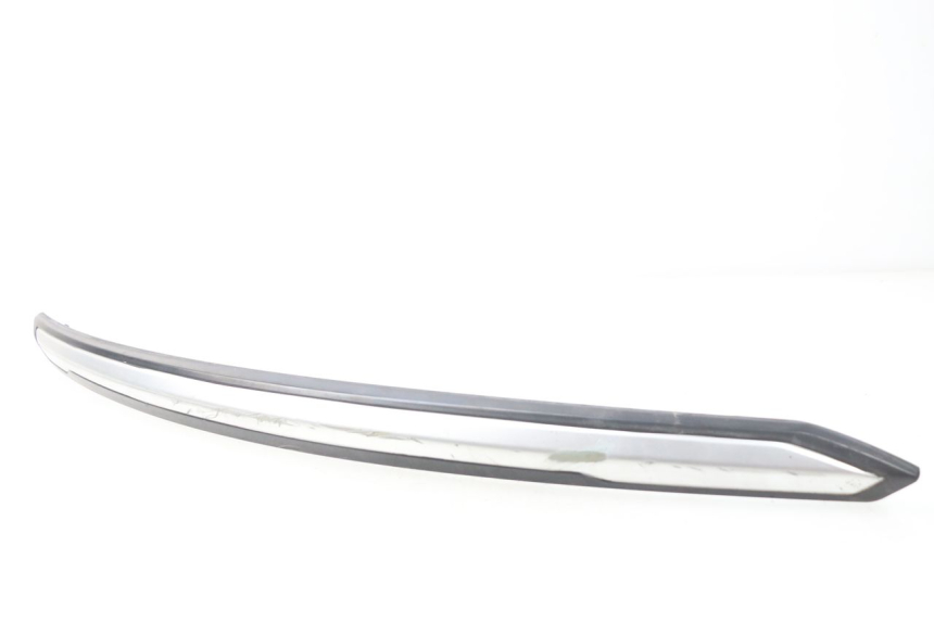 photo de UNTER SITZ VERKLEIDUNG RECHTS SYM GTS EVO 125 (2009 - 2013) - Hauptansicht