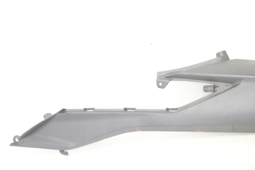 photo de UNTER SITZ VERKLEIDUNG RECHTS HONDA FORZA 125 (2021 - 2025) - Detailansicht des Bauteils