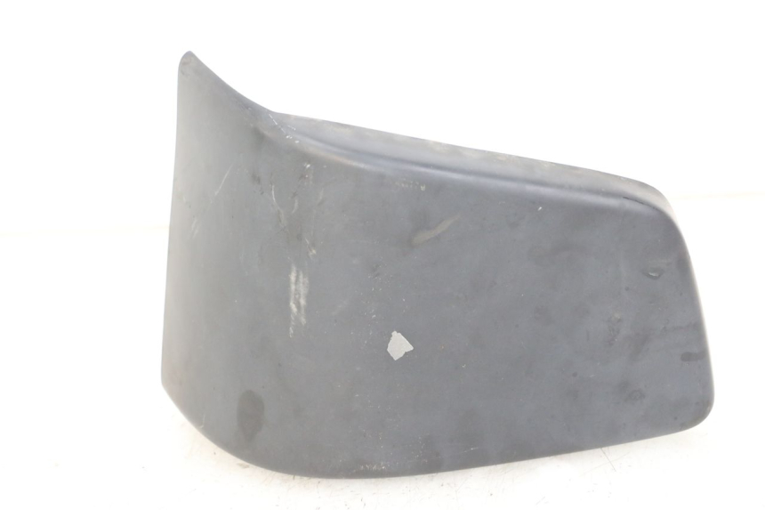 photo de UNTER SITZ VERKLEIDUNG RECHTS HONDA VT C2 SHADOW 750 (1997 - 2001) - Detailansicht des Bauteils