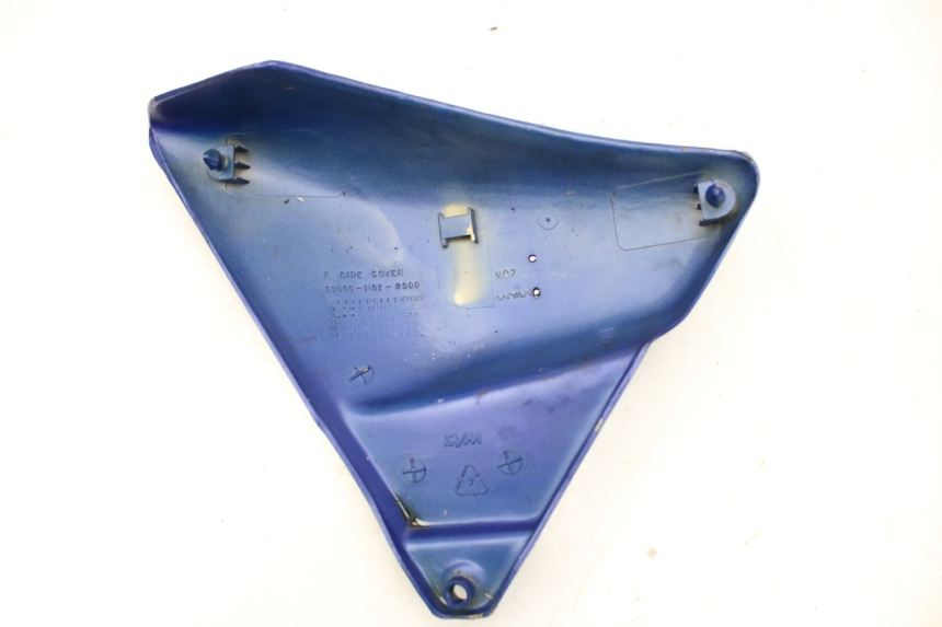 photo de RECHTER SITZBANKDECKEL SYM HUSKY 125 (1999 - 2005) - Details der Befestigungspunkte