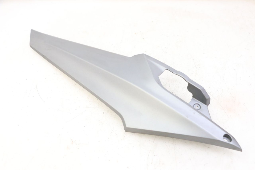 photo de UNTER SITZ VERKLEIDUNG RECHTS SYM JOYMAX 125 (2010 - 2017) - Alternative Perspektive