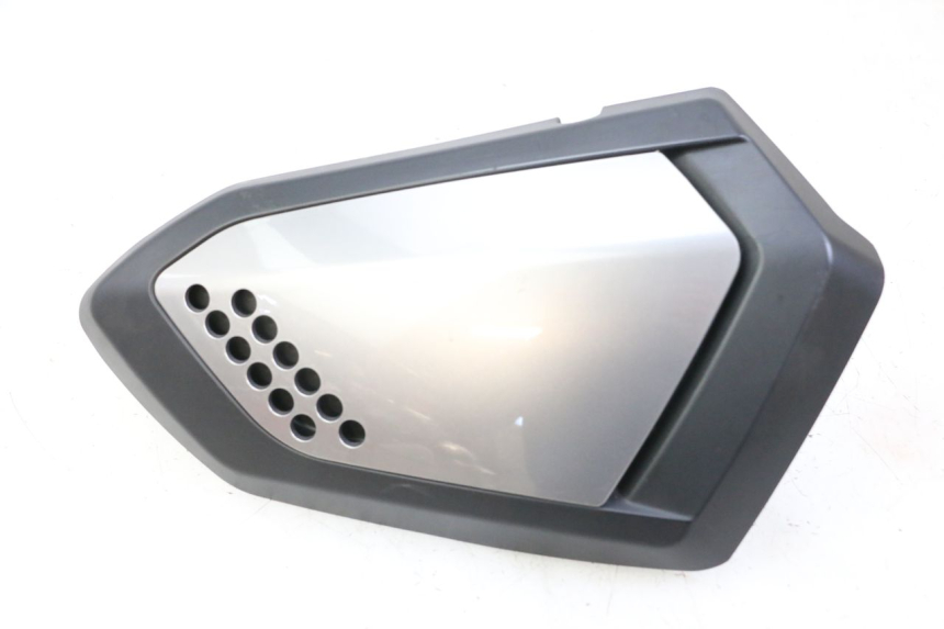 photo de UNTER SITZ VERKLEIDUNG RECHTS KEEWAY K-LIGHT KLIGHT 125 (2018 - 2025) - Hauptansicht