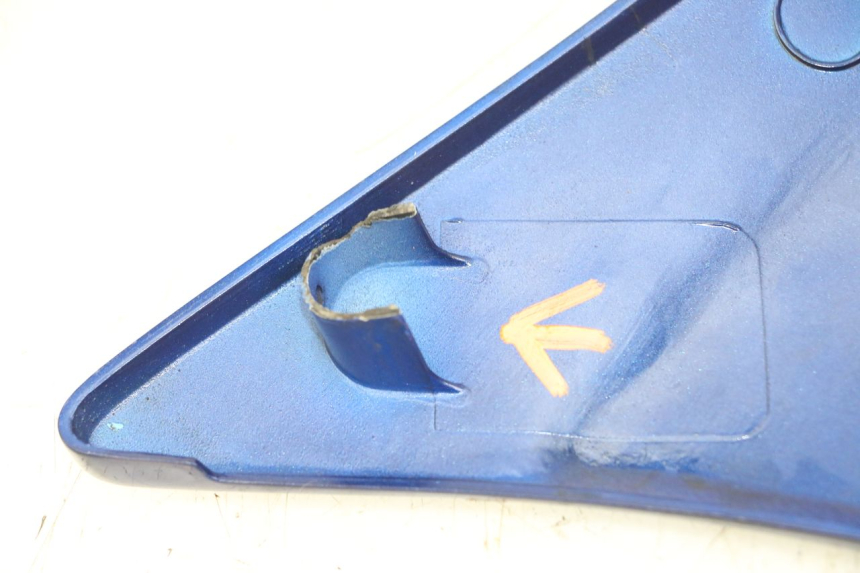 photo de UNTER SITZ VERKLEIDUNG RECHTS KAWASAKI ZR7 ZR-7 S 750 (1999 - 2004) - Technische Nahaufnahme