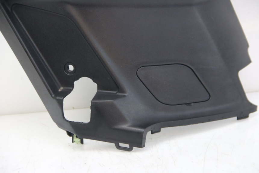 photo de RECHTER SITZBANKDECKEL PEUGEOT KISBEE 4T 50 (2018 - 2022) - Zoom auf Gebrauchszustand