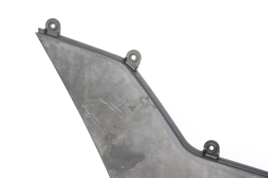 photo de UNTER SITZ VERKLEIDUNG RECHTS KYMCO PEOPLE S 125 (2000 - 2008) - Gesamtansicht des Produkts