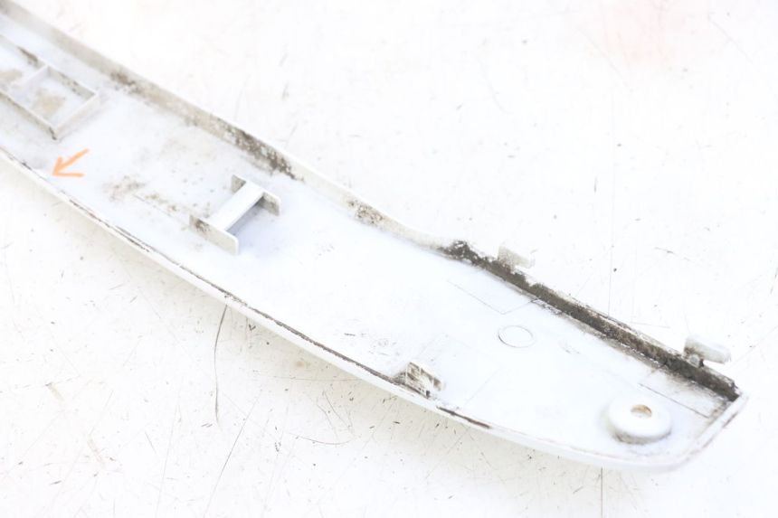 photo de RECHTER SITZBANKDECKEL KYMCO LIKE 125 (2009 - 2016) - Zoom auf Gebrauchszustand