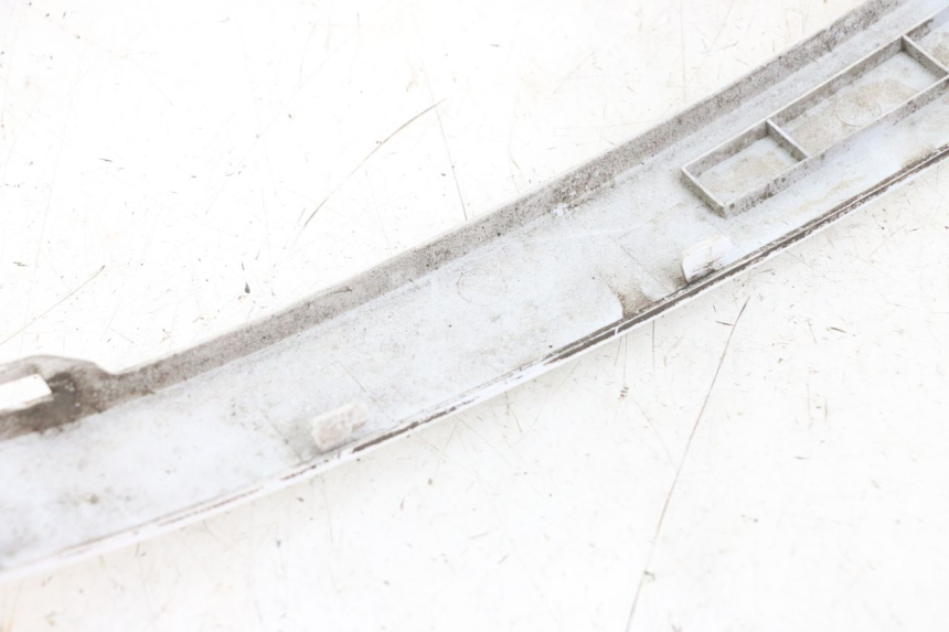 photo de RECHTER SITZBANKDECKEL KYMCO LIKE 125 (2009 - 2016) - Technische Nahaufnahme