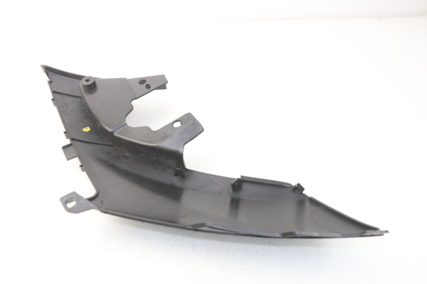 photo de UNTER SITZ VERKLEIDUNG RECHTS PEUGEOT METROPOLIS 400 (2017 - 2020) - Zoom auf Gebrauchszustand