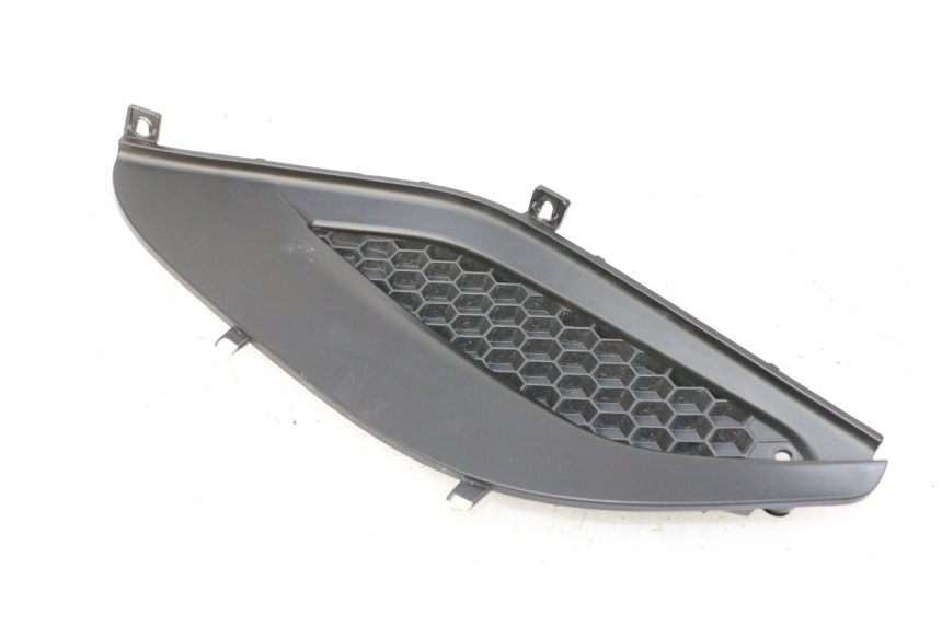 photo de UNTER SITZ VERKLEIDUNG RECHTS PIAGGIO MP3 HPE 310 (2024 - 2025) - Technische Nahaufnahme