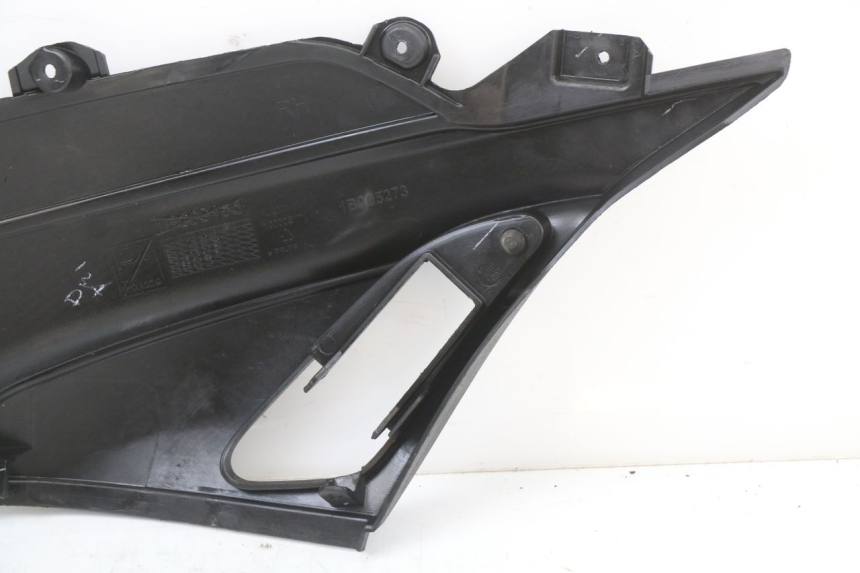 photo de RECHTER SITZBANKDECKEL PIAGGIO NEW TYPHOON 50 (2018 - 2021) - Technische Nahaufnahme