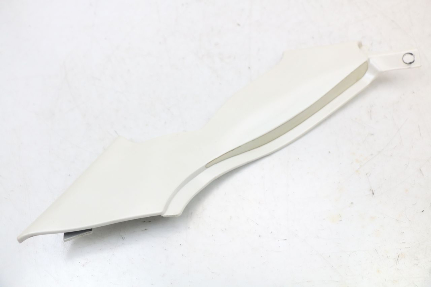 photo de UNTER SITZ VERKLEIDUNG RECHTS MOTO GUZZI NORGE 8V GT 1200 (2011 - 2016) - Alternative Perspektive