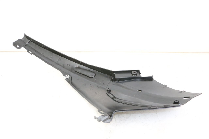 photo de UNTER SITZ VERKLEIDUNG RECHTS PIAGGIO NRG POWER PUREJET 50 (2018 - 2021) - Zoom auf Gebrauchszustand