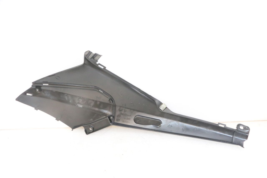 photo de UNTER SITZ VERKLEIDUNG RECHTS PIAGGIO NRG POWER PUREJET 50 (2018 - 2021) - Detailansicht des Bauteils