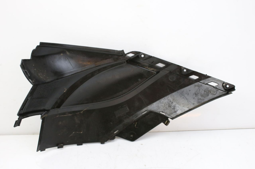 photo de RECHTER SITZBANKDECKEL KEEWAY OUTLOOK 125 (2007 - 2013) - Zoom auf Gebrauchszustand