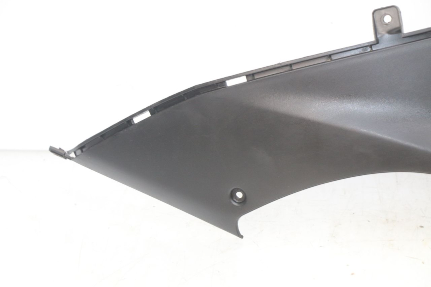 photo de RECHTER SITZBANKDECKEL MBK OVETTO 2T 50 (2007 - 2017) - Details der Befestigungspunkte