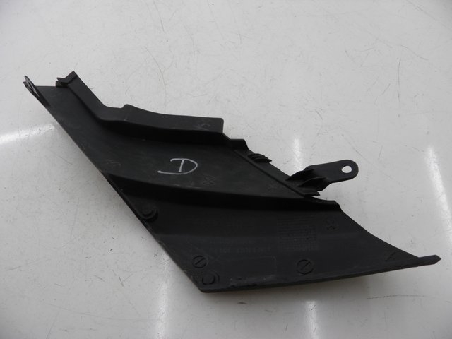 photo de UNTER SITZ VERKLEIDUNG RECHTS PEUGEOT JET FORCE CARBU 50 (2003 - 2016) - Zoom auf Gebrauchszustand