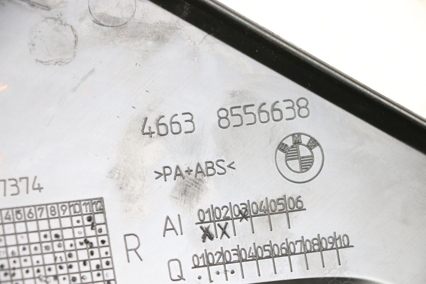 photo de UNTER SITZ VERKLEIDUNG RECHTS BMW R GS 1250 (2021 - 2024) - Detailansicht des Bauteils