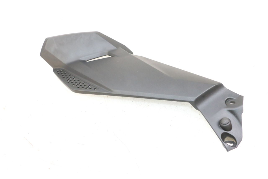 photo de UNTER SITZ VERKLEIDUNG RECHTS BMW R GS 1250 (2021 - 2024) - Technische Nahaufnahme