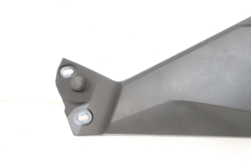 photo de UNTER SITZ VERKLEIDUNG RECHTS BMW R GS 1250 (2021 - 2024) - Gesamtansicht des Produkts