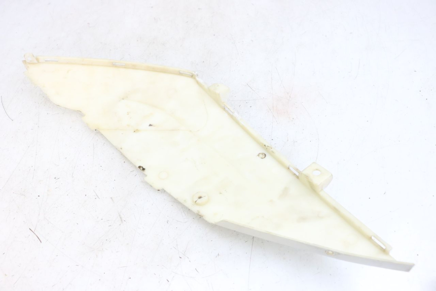 photo de UNTER SITZ VERKLEIDUNG RECHTS EUROCKA R8 4T 50 (2013 - 2022) - Detailansicht des Bauteils