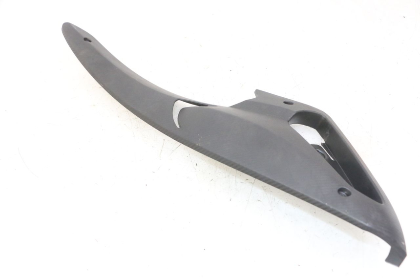 photo de UNTER SITZ VERKLEIDUNG RECHTS GILERA RUNNER SL 50 (2006 - 2009) - Gesamtansicht des Produkts