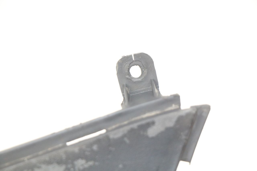 photo de RECHTER SITZBANKDECKEL KEEWAY RY6 2T 50 (2011 - 2019) - Zoom auf Gebrauchszustand