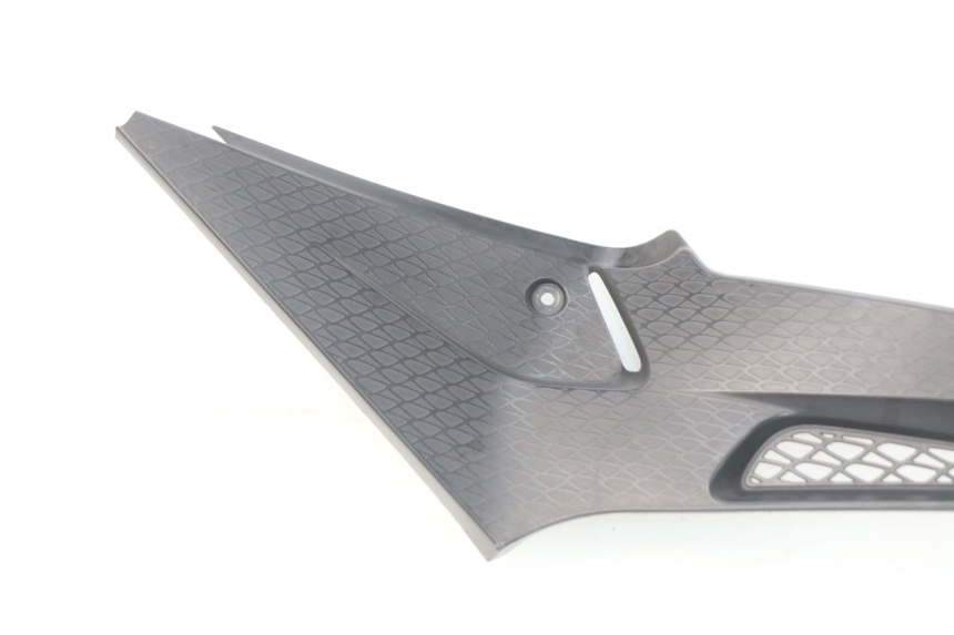 photo de UNTER SITZ VERKLEIDUNG RECHTS BMW S RR ABS S1000RR 1000 (2009 - 2011) - Kennzeichnungen und Originalreferenzen