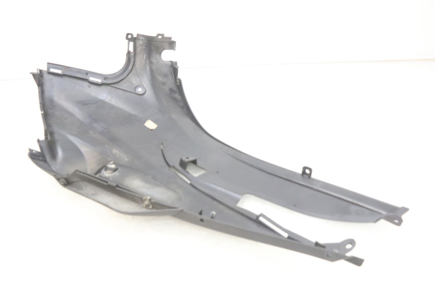 photo de RECHTER SITZBANKDECKEL SUZUKI SIXTEEN 125 (2008 - 2010) - Detailansicht des Bauteils