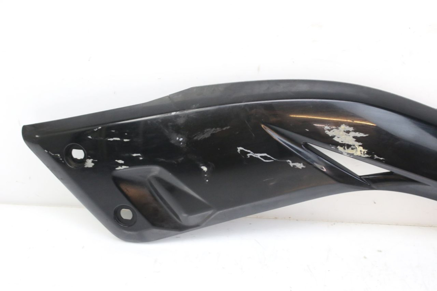 photo de RECHTER SITZBANKDECKEL MBK SKYCRUISER 125 (2010 - 2013) - Kennzeichnungen und Originalreferenzen