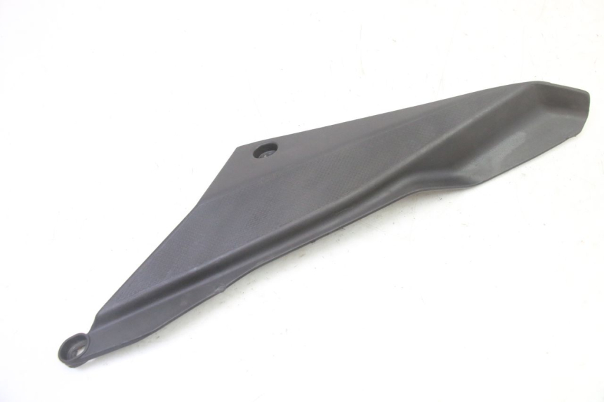 photo de UNTER SITZ VERKLEIDUNG RECHTS GILERA SMT SUPERMOTARD 50 (2009 - 2017) - Alternative Perspektive