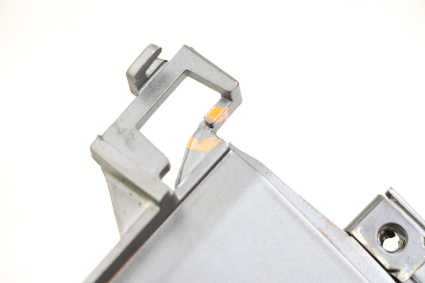 photo de UNTER SITZ VERKLEIDUNG RECHTS PEUGEOT SPEEDFIGHT 4 2T 50 (2015 - 2019) - Alternative Perspektive