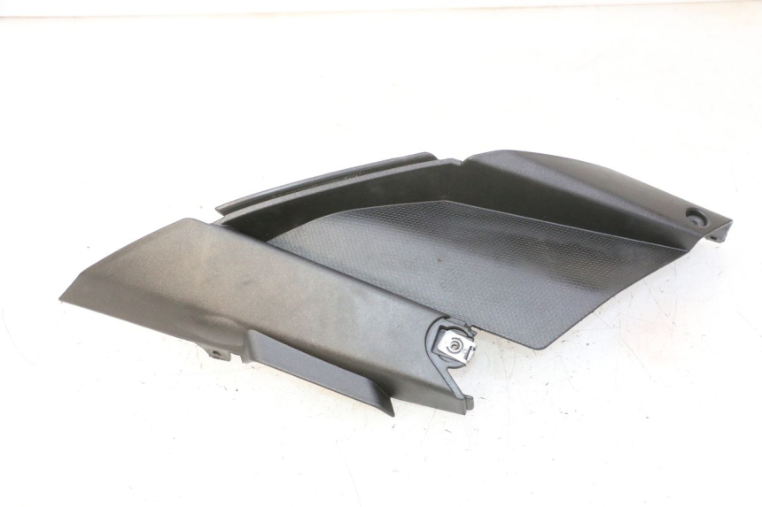 photo de UNTER SITZ VERKLEIDUNG RECHTS APRILIA SR R 2T LC 50 (2018 - 2021) - Hauptansicht