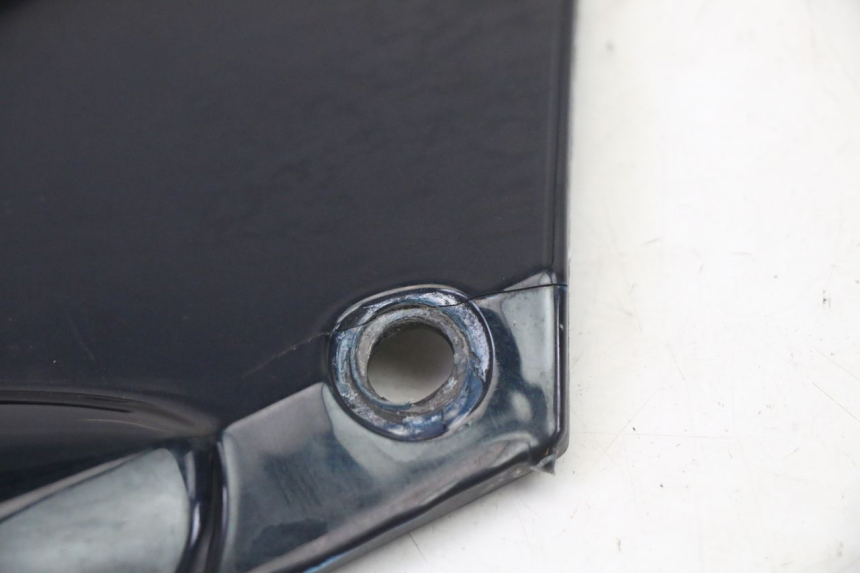 photo de UNTER SITZ VERKLEIDUNG RECHTS HONDA ST PAN EUROPEAN 1300 (2002 - 2013) - Detailansicht des Bauteils