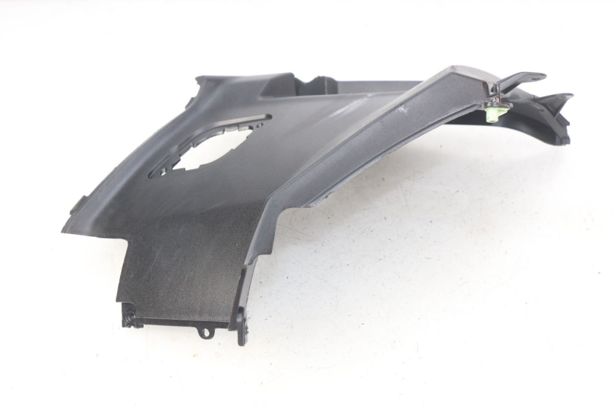 photo de RECHTER SITZBANKDECKEL PEUGEOT STREETZONE 4T 50 (2018 - 2023) - Technische Nahaufnahme