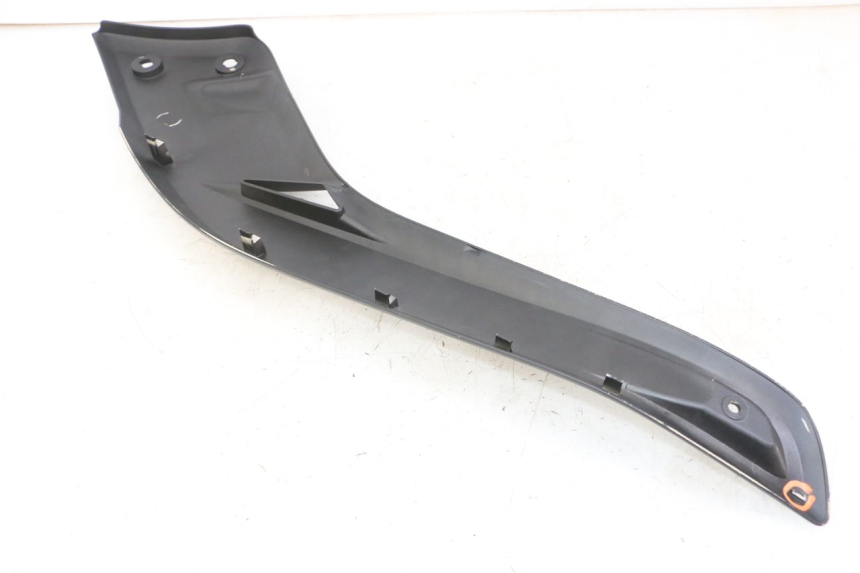 photo de RECHTER SITZBANKDECKEL YAMAHA X-MAX XMAX 125 (2010 - 2013) - Zoom auf Komponenten