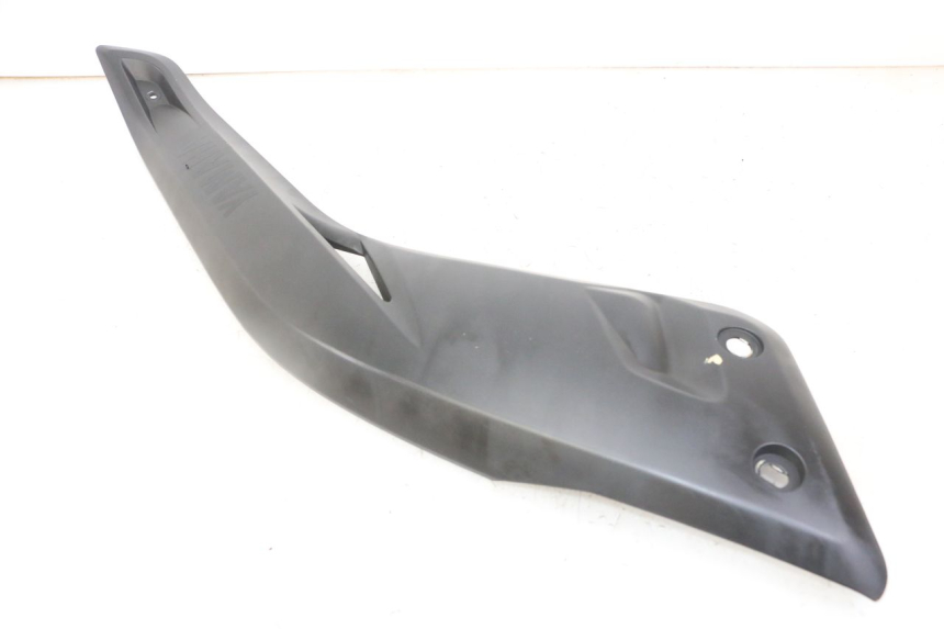 photo de RECHTER SITZBANKDECKEL YAMAHA X-MAX XMAX 125 (2010 - 2013) - Zoom auf Gebrauchszustand