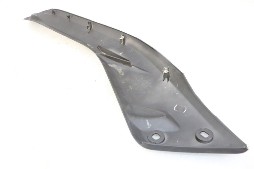 photo de RECHTER SITZBANKDECKEL YAMAHA X-MAX XMAX 125 (2010 - 2013) - Detailansicht des Bauteils