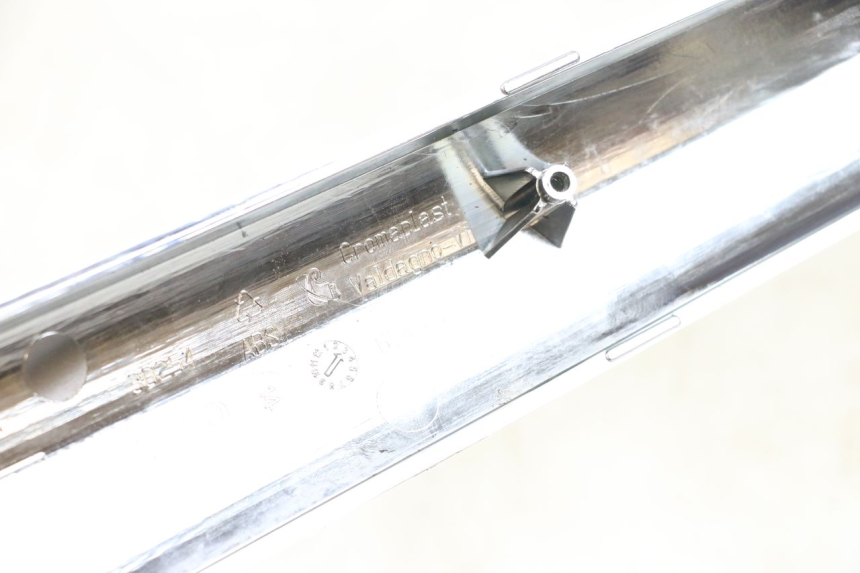 photo de RECHTER SITZBANKDECKEL PIAGGIO XEVO - X EVO 125 (2007 - 2017) - Detailansicht des Bauteils