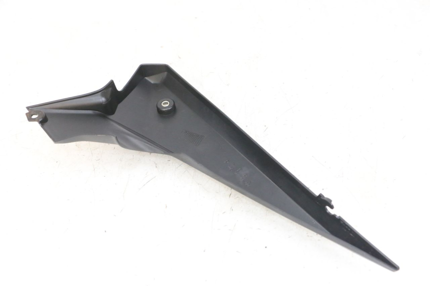 photo de UNTER SITZ VERKLEIDUNG RECHTS YAMAHA XJ6 ABS 600 (2008 - 2016) - Alternative Perspektive