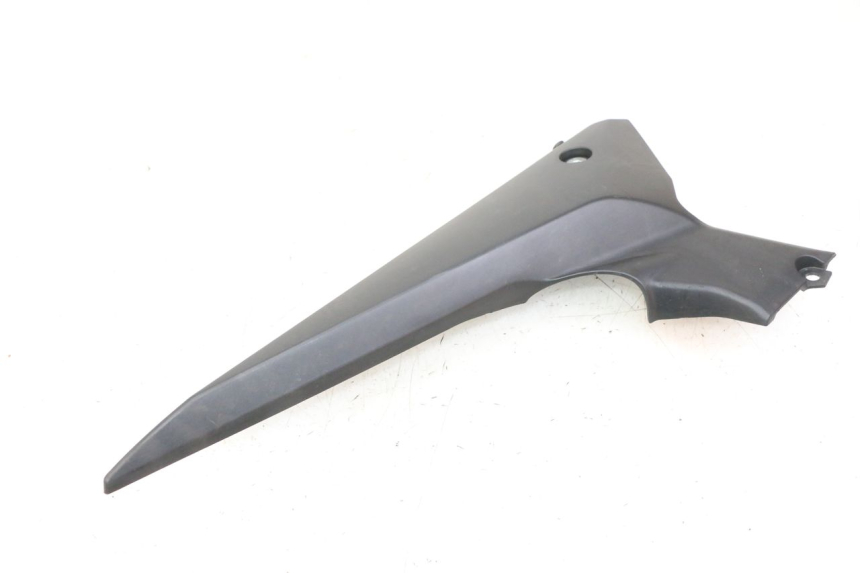 photo de UNTER SITZ VERKLEIDUNG RECHTS YAMAHA XJ6 ABS 600 (2008 - 2016) - Oberflächenzustand und Material