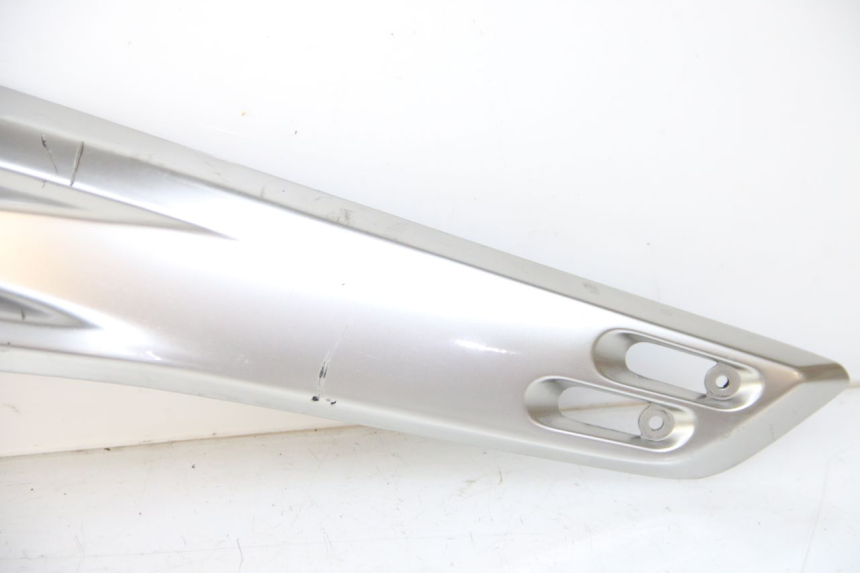 photo de UNTER SITZ VERKLEIDUNG RECHTS YAMAHA XP T-MAX TMAX 500 (2004 - 2007) - Weitere Ansicht des Artikels