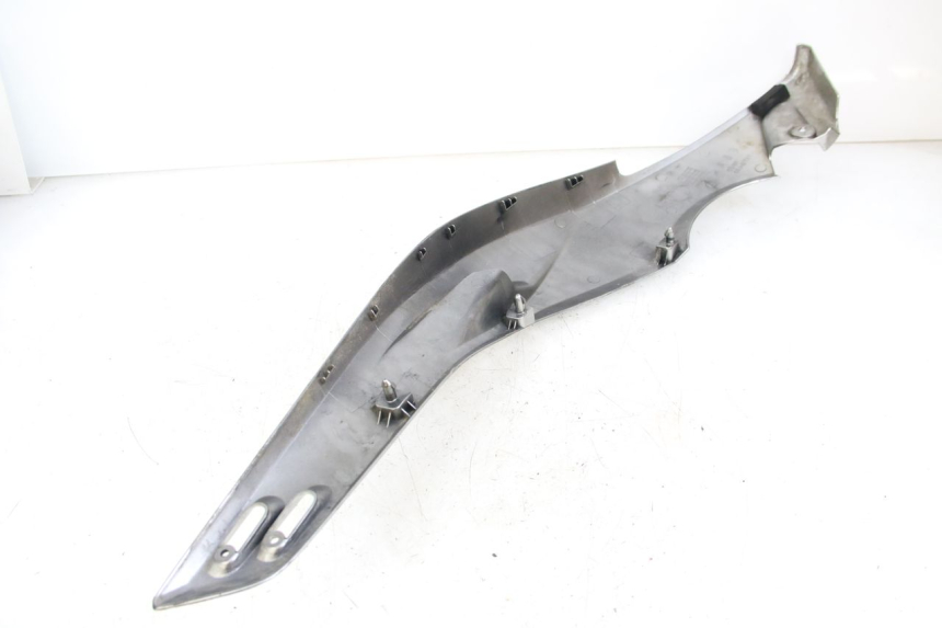 photo de UNTER SITZ VERKLEIDUNG RECHTS YAMAHA XP T-MAX TMAX 500 (2004 - 2007) - Technische Nahaufnahme