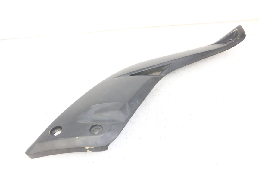 photo de UNTER SITZ VERKLEIDUNG RECHTS YAMAHA X-MAX XMAX ABS 250 (2010 - 2014) - Detailansicht des Bauteils