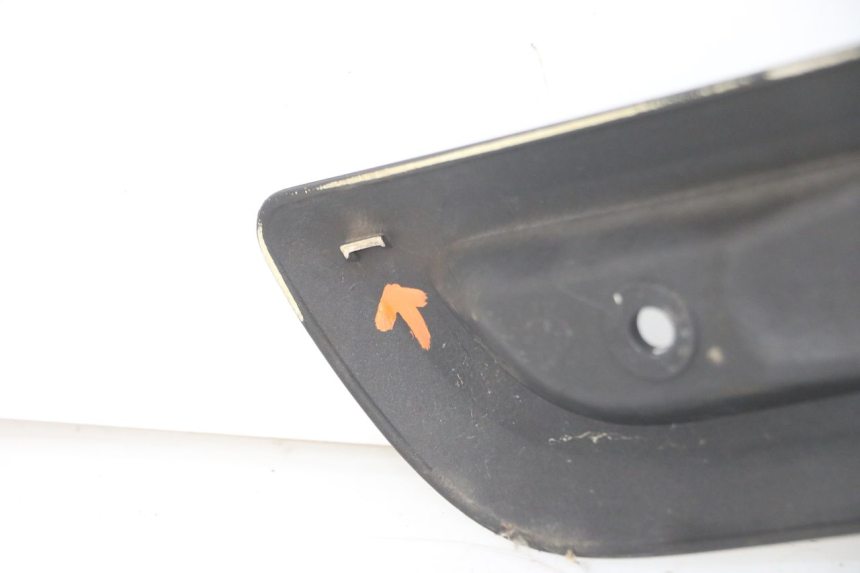 photo de UNTER SITZ VERKLEIDUNG RECHTS YAMAHA X-MAX XMAX ABS 250 (2010 - 2014) - Technische Nahaufnahme