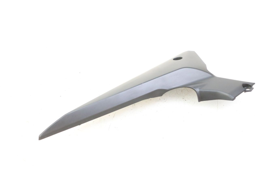 photo de UNTER SITZ VERKLEIDUNG RECHTS YAMAHA XJ6 600 (2008 - 2016) - Technische Nahaufnahme