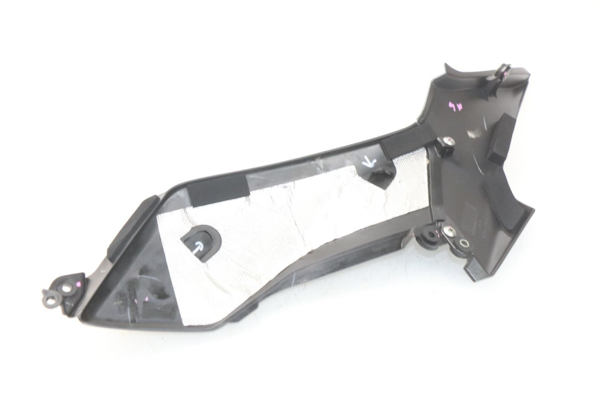 photo de UNTER SITZ VERKLEIDUNG RECHTS KAWASAKI Z Z900 900 (2017 - 2019) - Detailansicht des Bauteils