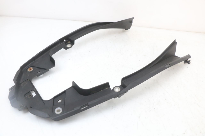 photo de UNTER SITZ VERKLEIDUNG LONGJIA EASY MAX 125 (2020 - 2024) - Zoom auf Gebrauchszustand