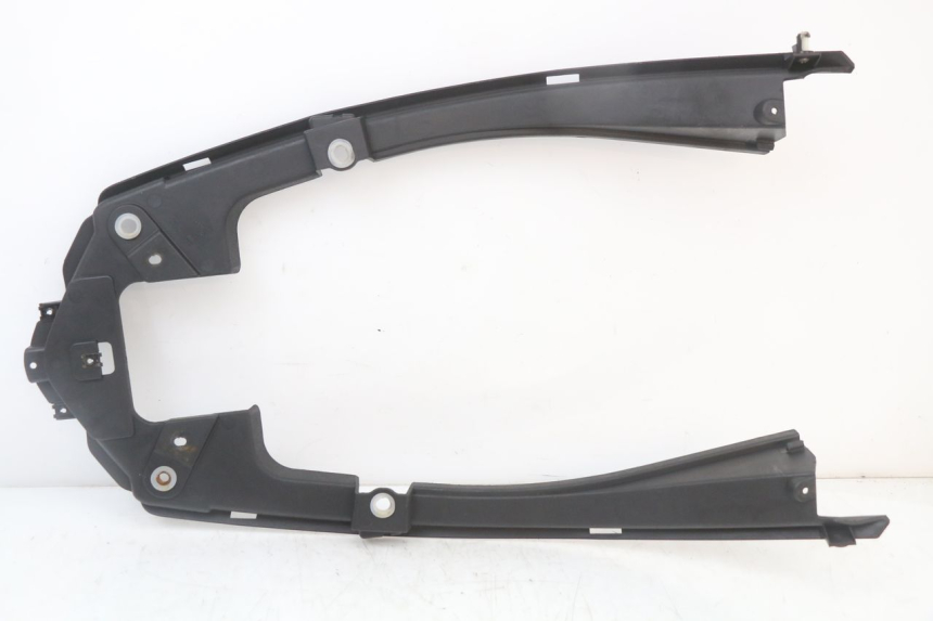 photo de UNTER SITZ VERKLEIDUNG LONGJIA EASY MAX 125 (2020 - 2024) - Alternative Perspektive